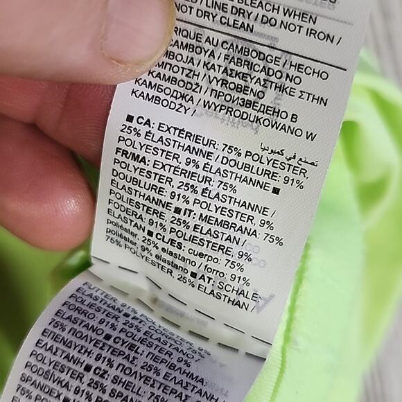 Athleta Cropped Neon Green Racer Back Athletic Tank Top Size XXS - Picture 9 of 9